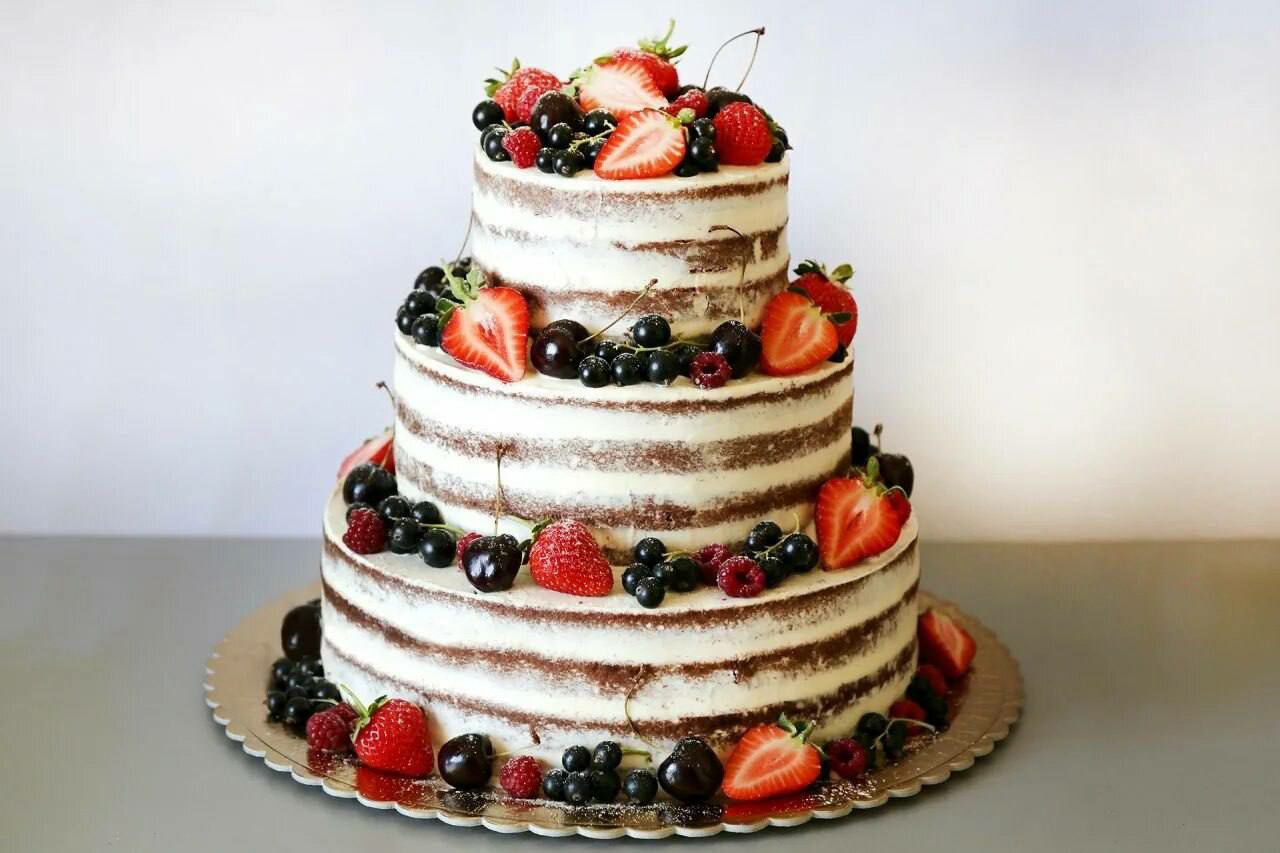 Торт на заказ оренбург. Красивые торты. Свадебный торт многоярусный. Свадебный торт трехъярусный. Свадебный торт с фруктами.