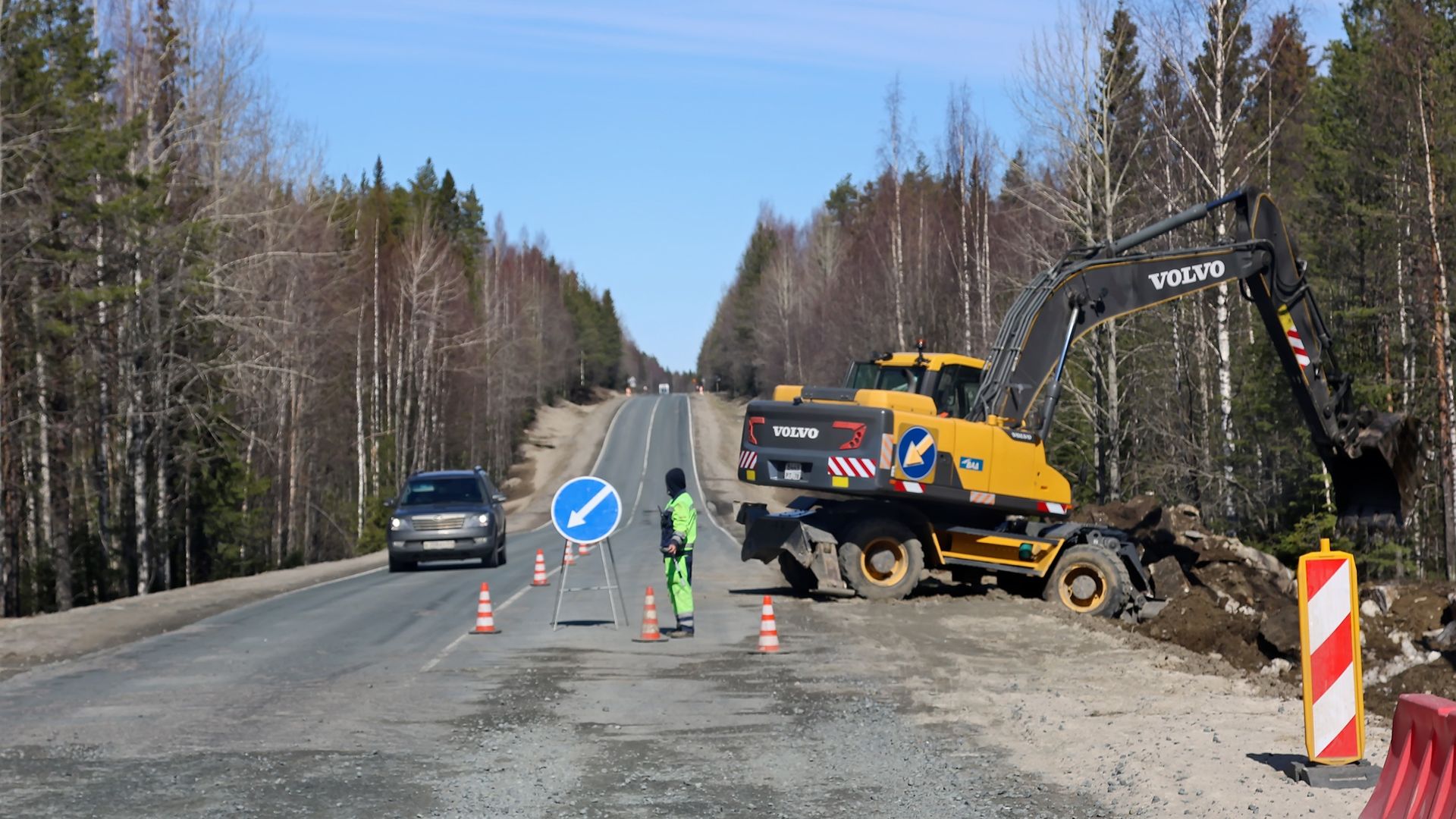 Десять дорог. Трасса м10. Реконструкция дорог. Трасса кола. Ремонт дороги.