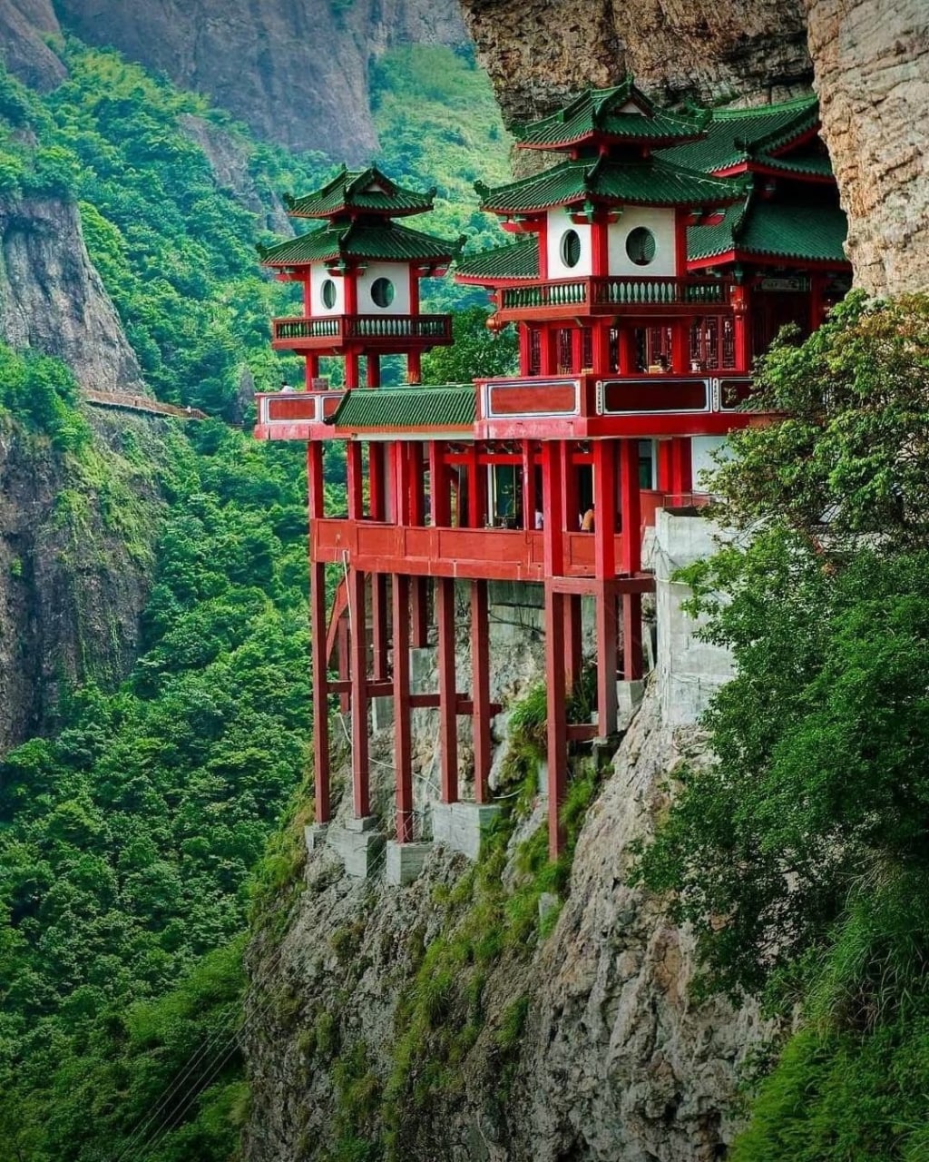Япония храм монастырь на горе