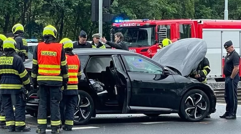 Хоккеисты попали в аварию