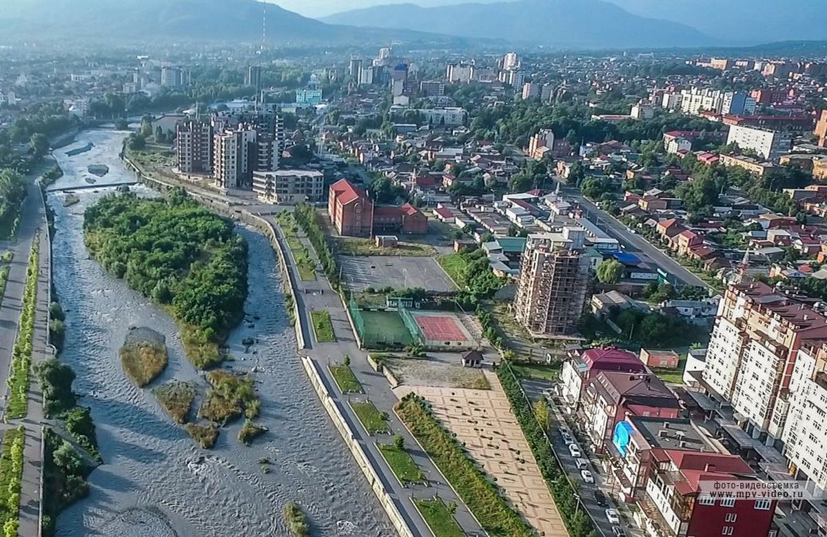 Население городов осетии. Владикавказ РСО-Алания Осетия Северная. Город Владикавказ столица Республики Северная Осетия. Северный Кавказ Владикавказ. Владикавказ Центральная улица.