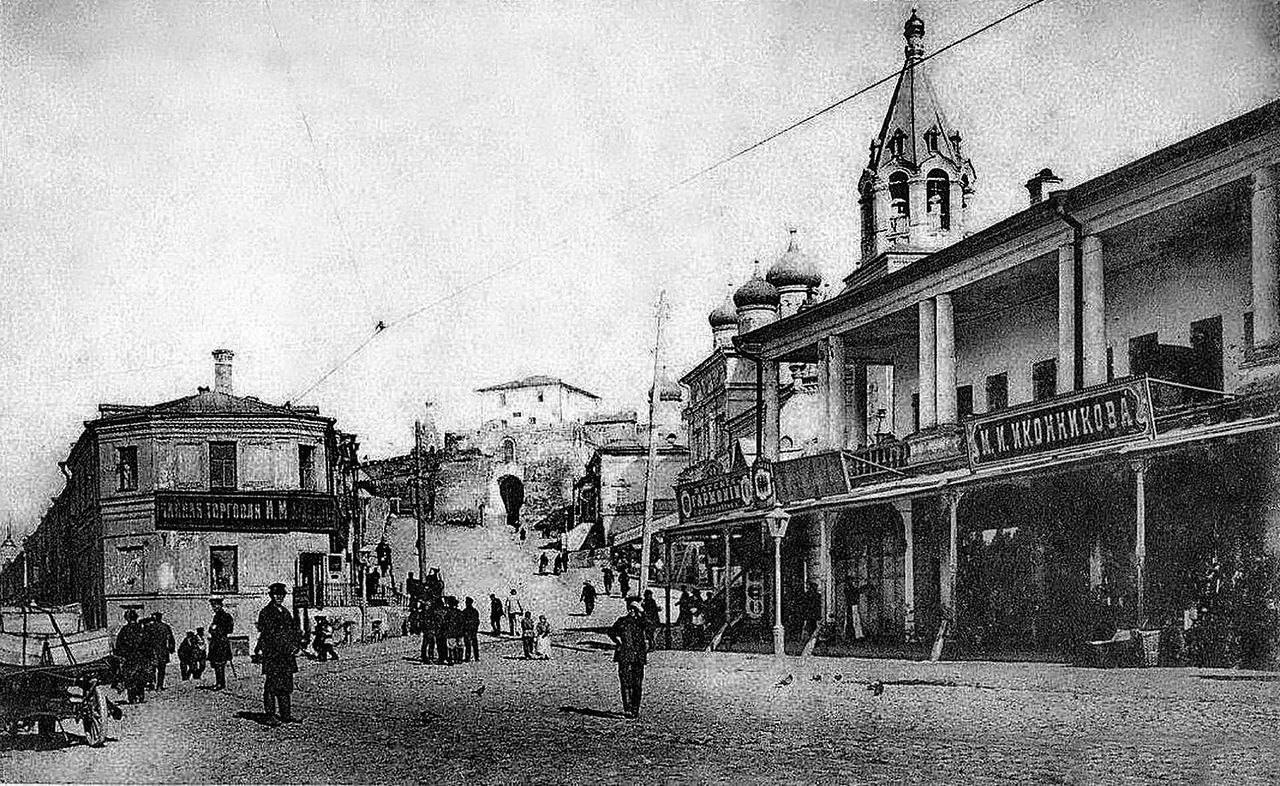 Нижний новгород до революции. Нижний Новгород 1900. Рождественская улица Нижний Новгород до революции. Нижний Новгород 1900 г. Улица Рождественская Нижний Новгород 19 век.